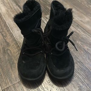 Ugg Lodge Boots